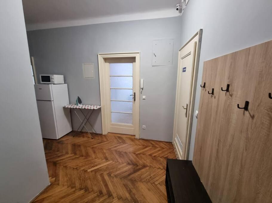 Fantastic Krk - Kr6 Room D كراكوفيا المظهر الخارجي الصورة