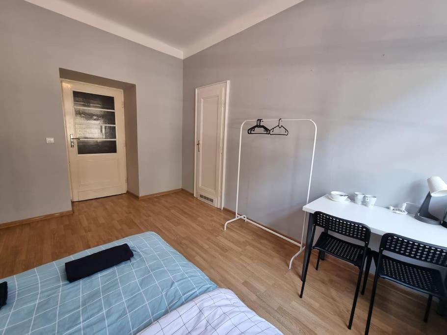 Fantastic Krk - Kr6 Room D كراكوفيا المظهر الخارجي الصورة